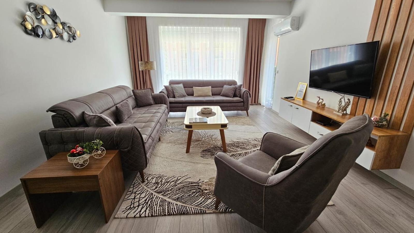 Value Living Apartment Ferizaj Zewnętrze zdjęcie